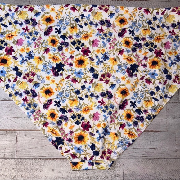 Old Navy Floral Print Swim Bottom High Waist Bikini Bottom Plus Size 4X - Picture 11 of 15